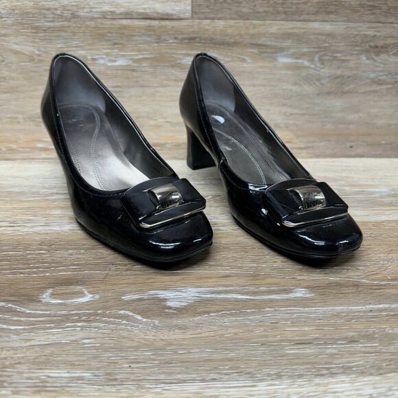 Tahari Sylvan Black Patent Leather Bow Block Heel Pump Women's Size 7.5 - Picture 6 of 6